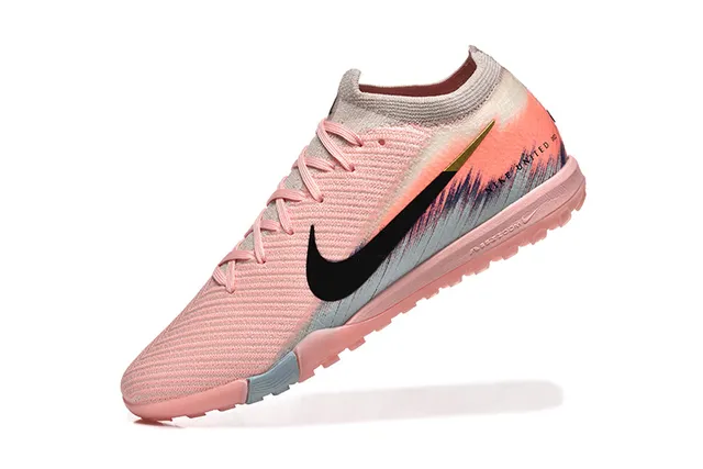 Nike Phantom GT Turf Rose Noir Coup de Pinceau Turf Chaussures de Football 4