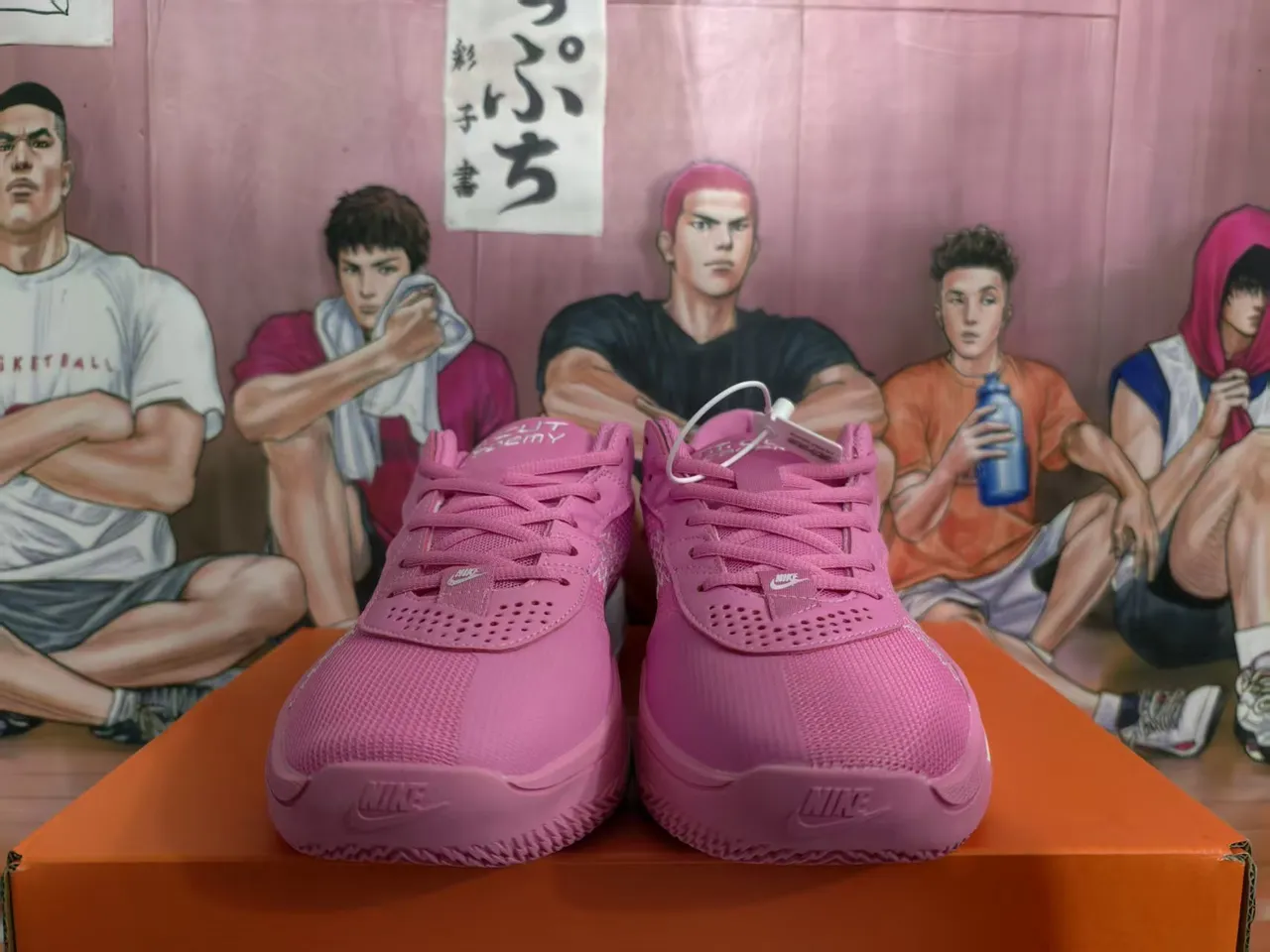 Nike Chaussures de basketball low-top en maille et synthétique rose et blanc 2