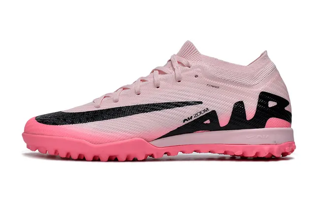 Nike Sapatos de futebol Turf Flyknit Knit Upper rosa e preto com Swoosh e gráfico lateral 6