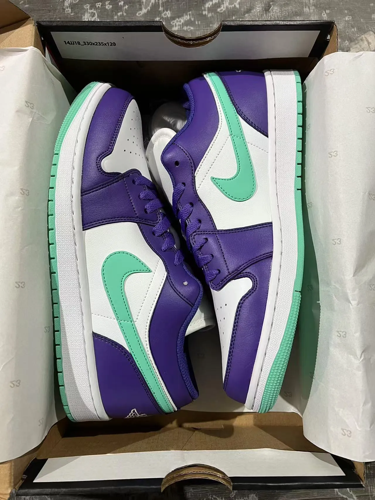 Nike Purple Green Low-Top Leather-Paneled Lifestyle Sneakers 9