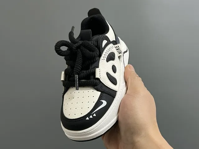 Nike Purple White Panda-Face Overlay Layered Synthetic Construction Chunky Sneakers 15