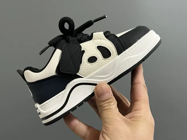 Nike Purple White Panda-Face Overlay Layered Synthetic Construction Chunky Sneakers 17