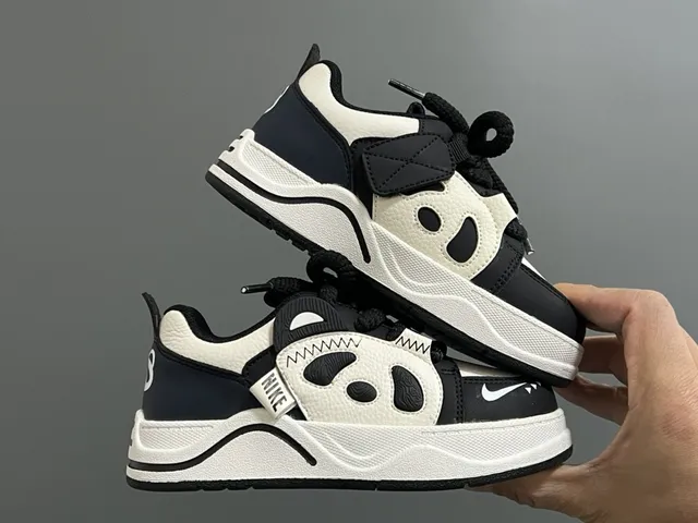 Nike Purple White Panda-Face Overlay Layered Synthetic Construction Chunky Sneakers 19