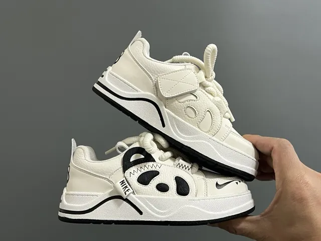 Nike Purple White Panda-Face Overlay Layered Synthetic Construction Chunky Sneakers 20