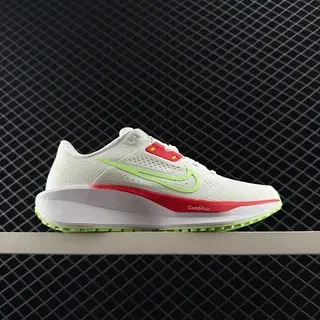 Nike Quest 6 Zapatos de correr blancos y verdes con malla superior transpirable correa en la mediafoot con superposición