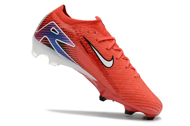 Nike Red Blue Low-Cut Knit Upper Dynamic Chevron Pattern Firm-Ground Soccer Shoes 2