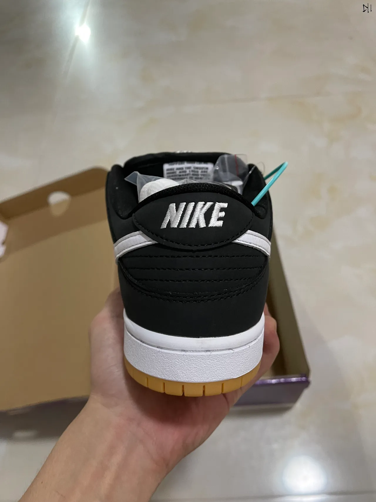 Nike SB Dunk Low Black White Gum Skateboard Shoes 7