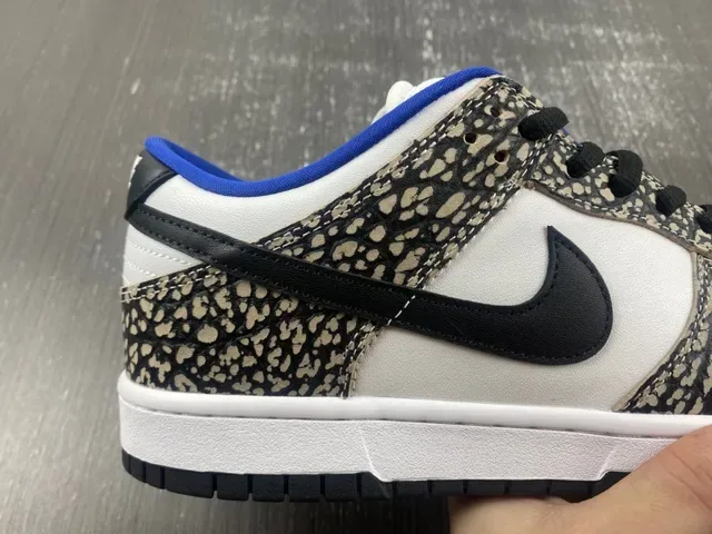 Nike SB Dunk Low Elephant Print Skateboard Shoes 9