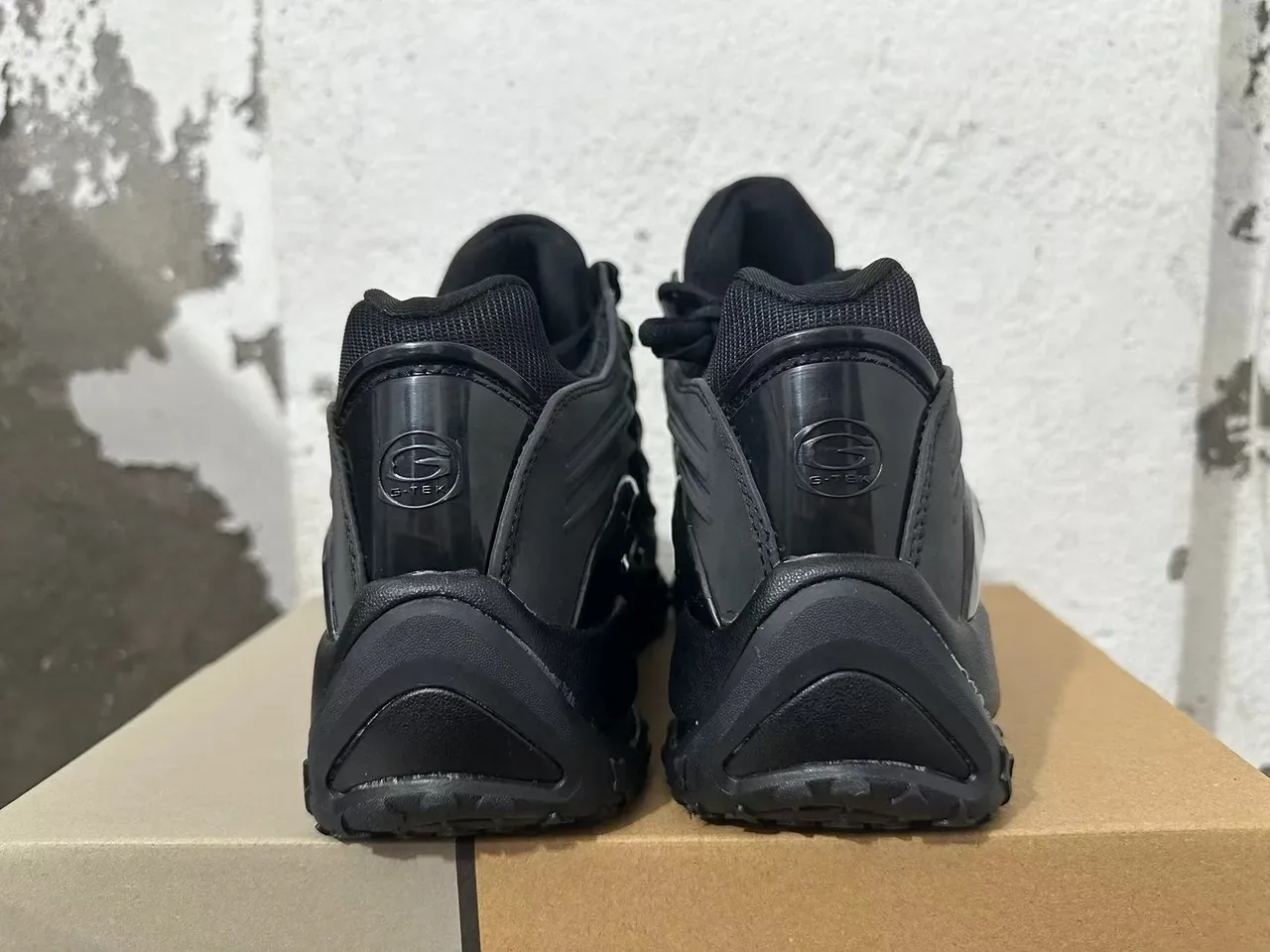 Nike Shox Monochromatic Black Lifestyle Sneakers 2