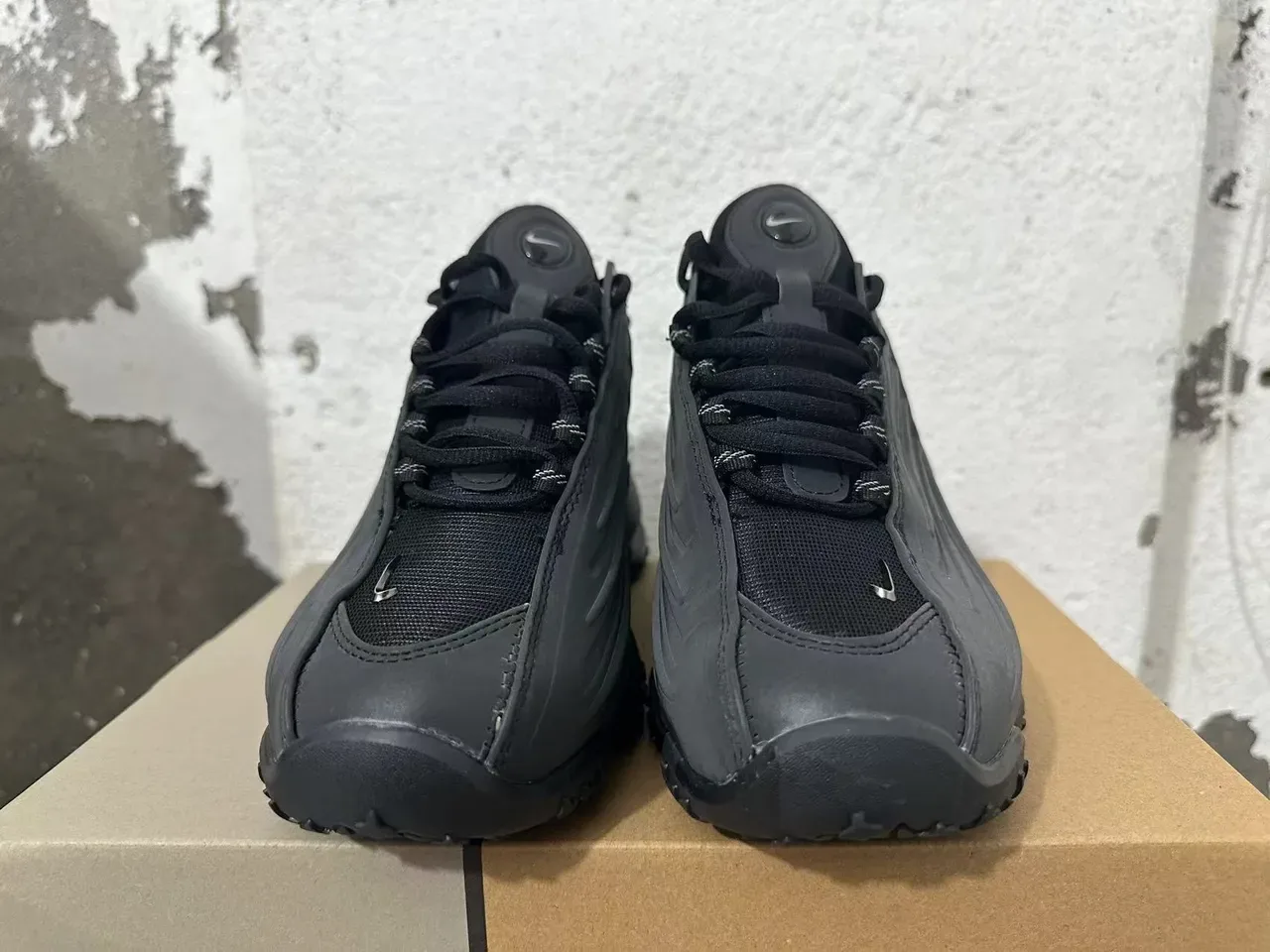 Nike Shox Monochromatic Black Lifestyle Sneakers 3