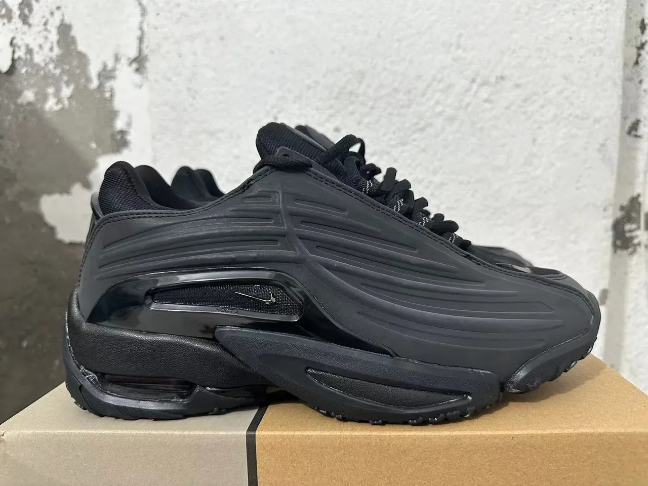 Nike Shox Monochromatic Black Lifestyle Sneakers 4