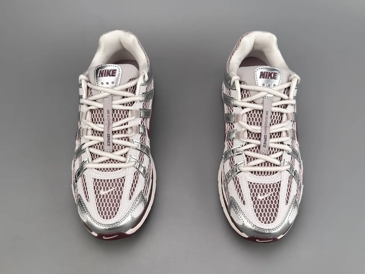 Nike Silver Burgundy Mesh And Synthetic Overlay Construction Metallic Accents Lifestyle Sneakers 9