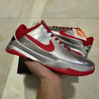 Nike Silver Red Metallic Synthetic Upper Radiating Laser-Cut Texture Basketball Shoes