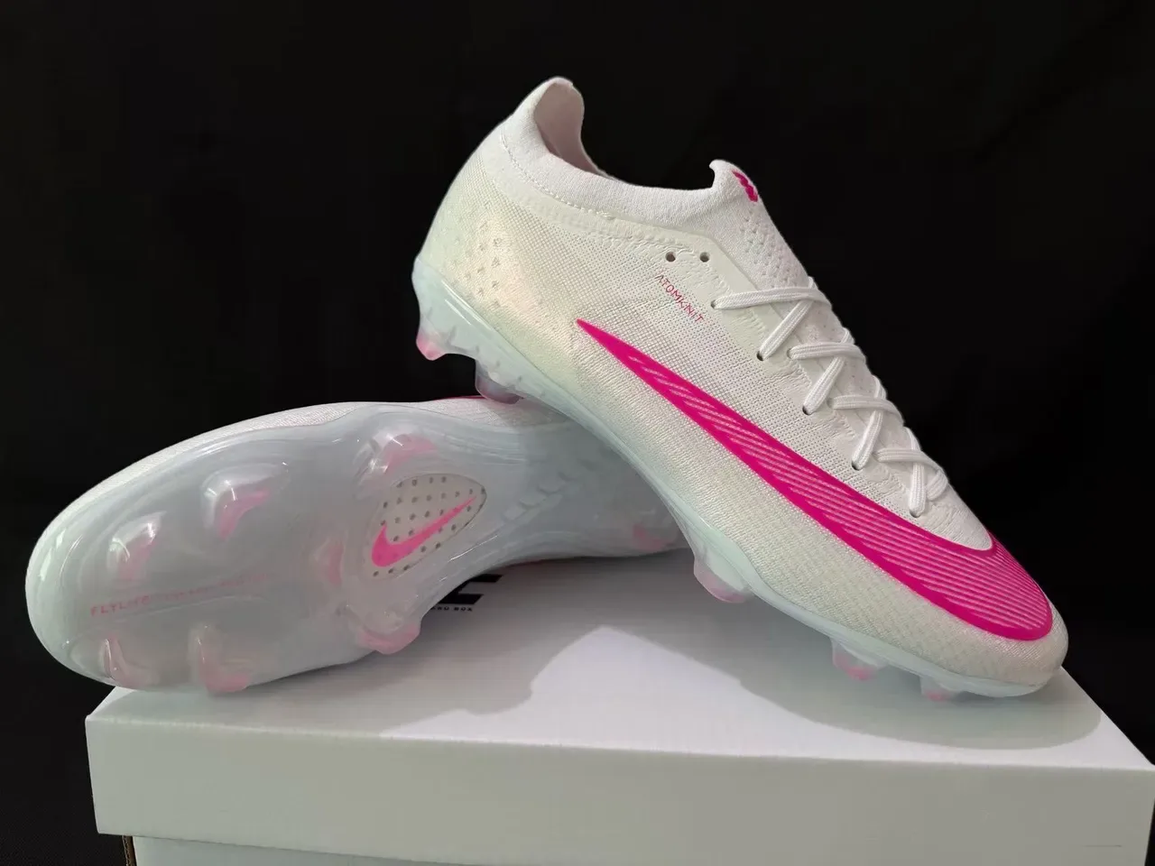 Nike Chaussures de football Blancs Roses Translucides Firm-Ground 4