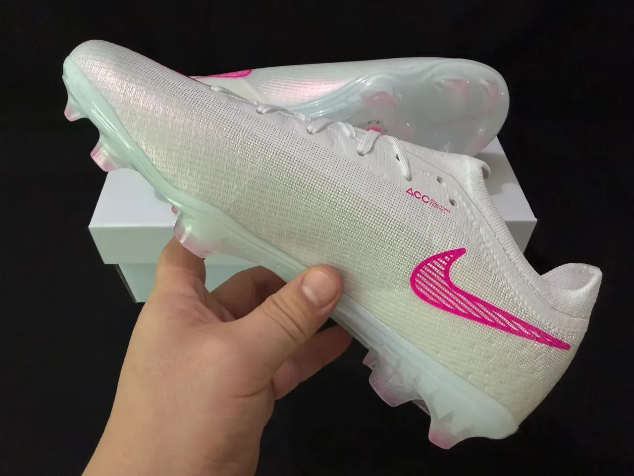 Nike Chaussures de football Blancs Roses Translucides Firm-Ground 7