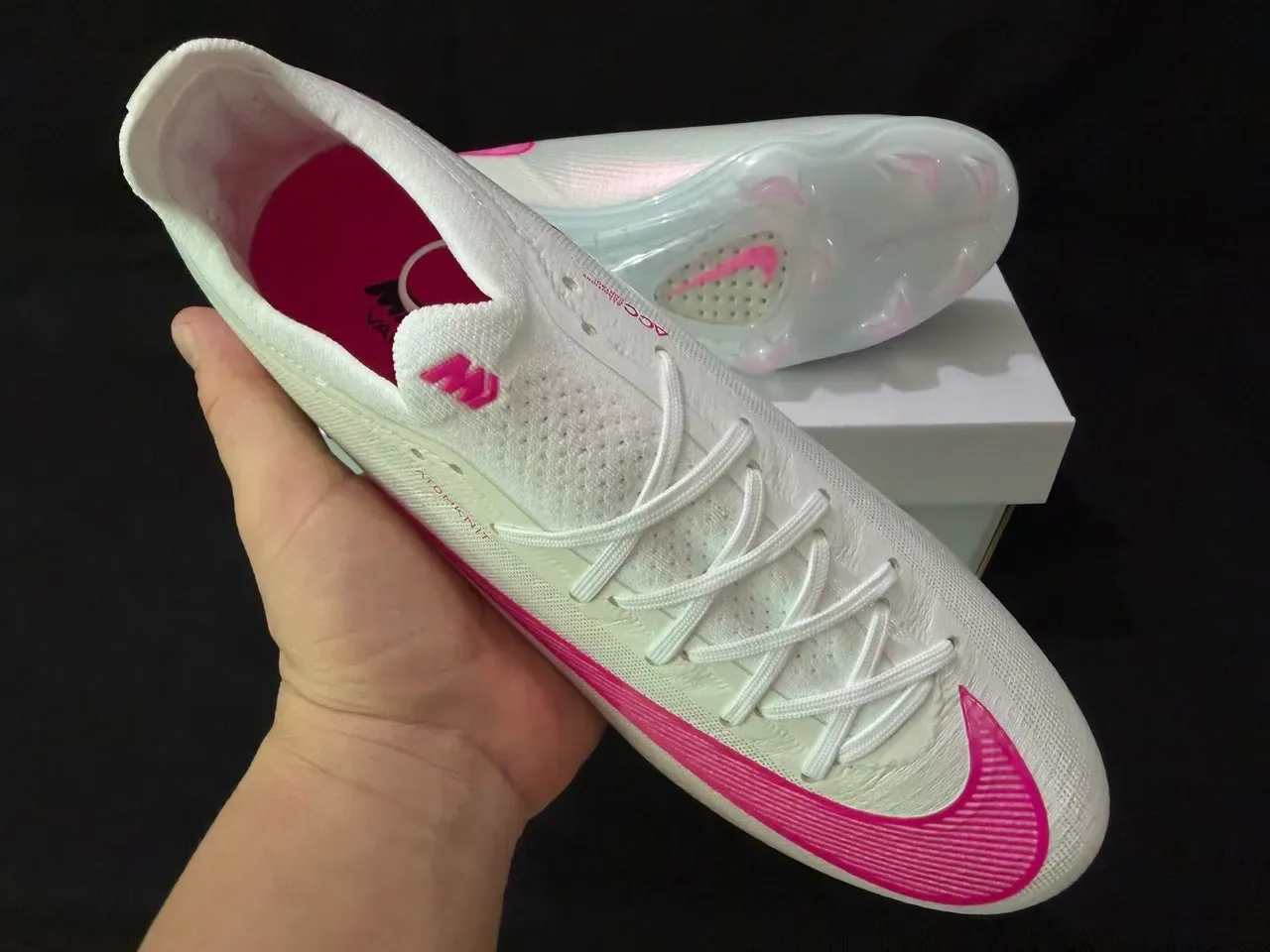 Nike Chaussures de football Blancs Roses Translucides Firm-Ground 8