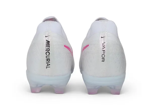 Nike Chaussures de football Blancs Roses Translucides Firm-Ground 11