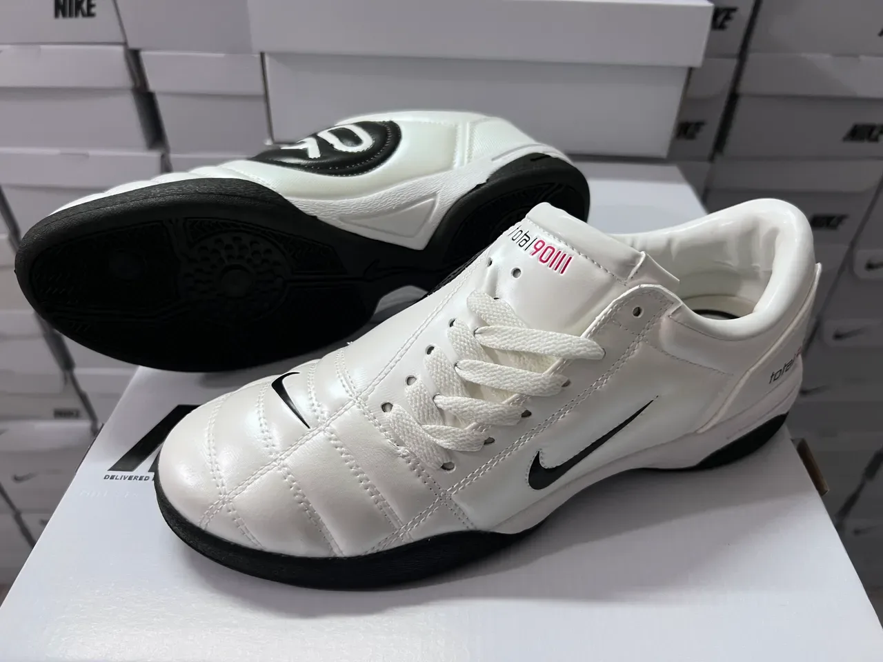 Nike Total 90 III Blanc Noir Rouge Chaussures de football indoor 3