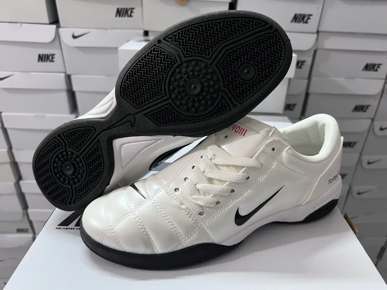 Nike Total 90 III Blanc Noir Rouge Chaussures de football indoor 4