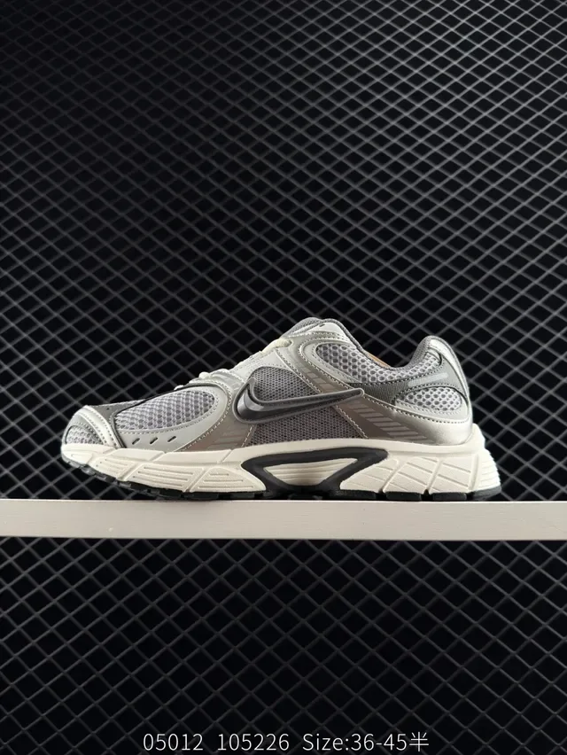 Nike V5 RNR Silver Black Retro-Inspired Mesh-and-Synthetic Upper Lifestyle Sneakers 5