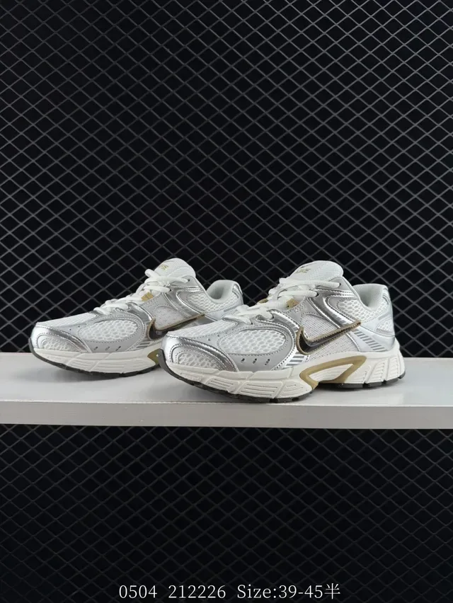 Nike V5 RNR Silver Gold Metallic Upper Swoosh Lifestyle Sneakers 2