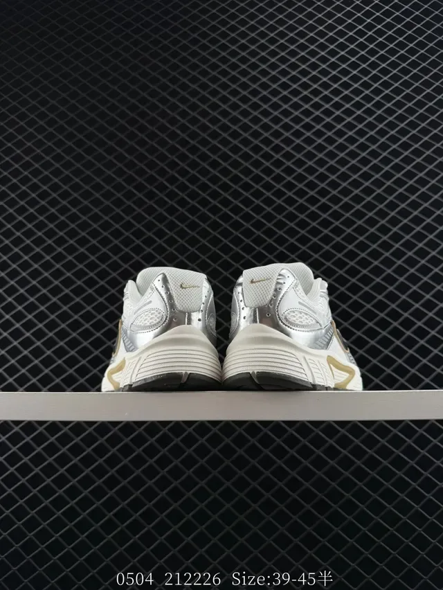 Nike V5 RNR Silver Gold Metallic Upper Swoosh Lifestyle Sneakers 3