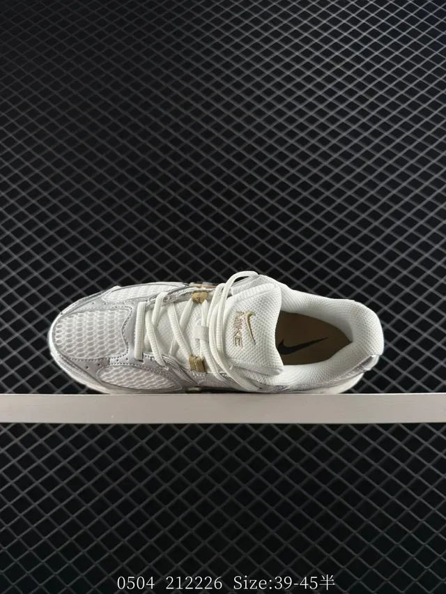 Nike V5 RNR Silver Gold Metallic Upper Swoosh Lifestyle Sneakers 4