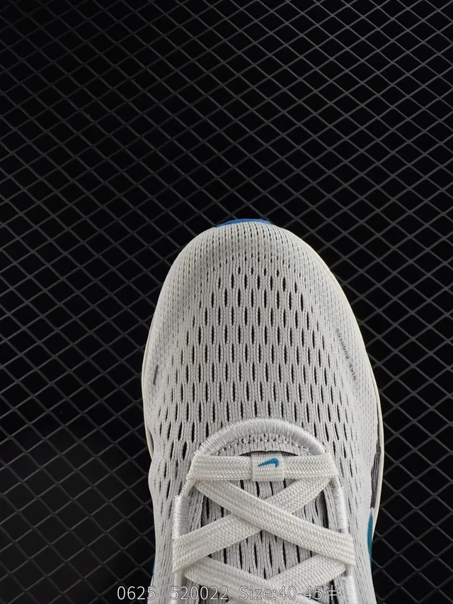 Nike VOMERO 18 White Blue Engineered Mesh Upper Wave-Patterned Midsole Running Shoes 2