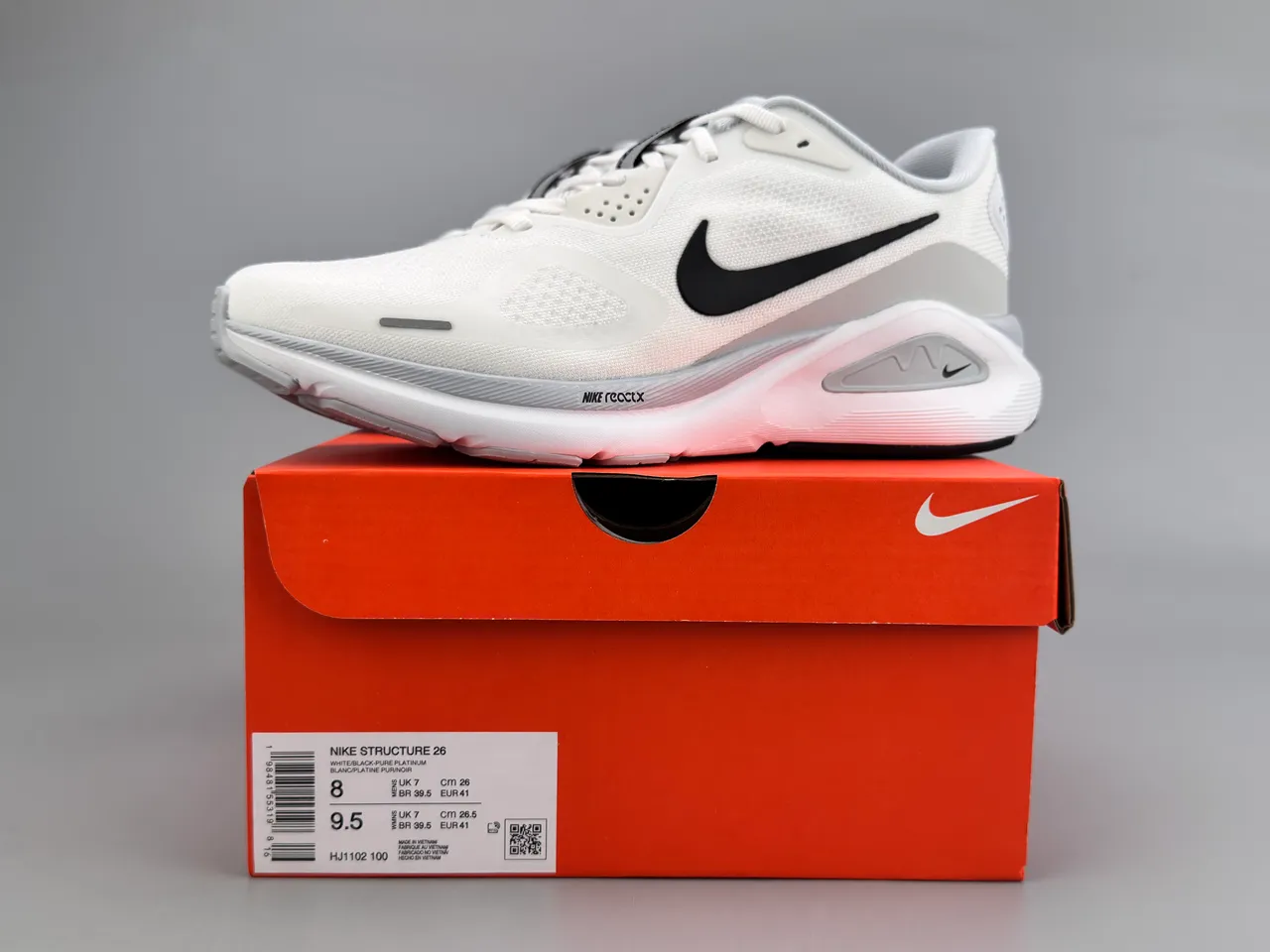 Nike White Black Engineered Mesh Upper Sculpted ReactX Midsole Running Shoes 6