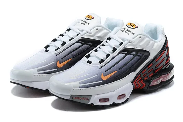 Nike White Black Layered Synthetic Mesh And TPU Upper Visible Tuned Air Cushioning Lifestyle Sneakers 3