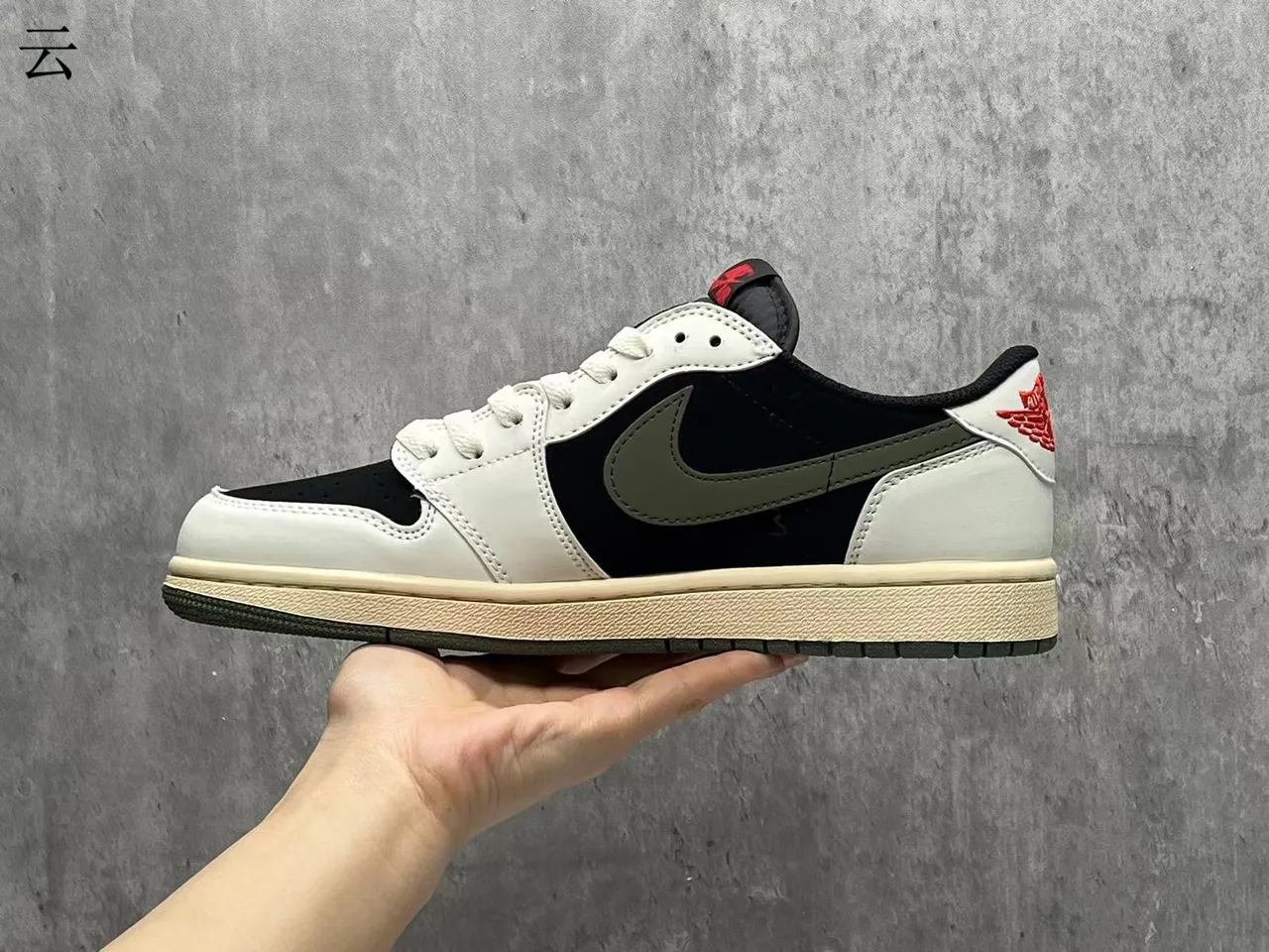 Nike White Black Low-Top Panelled Leather/suede Lifestyle Sneakers 5