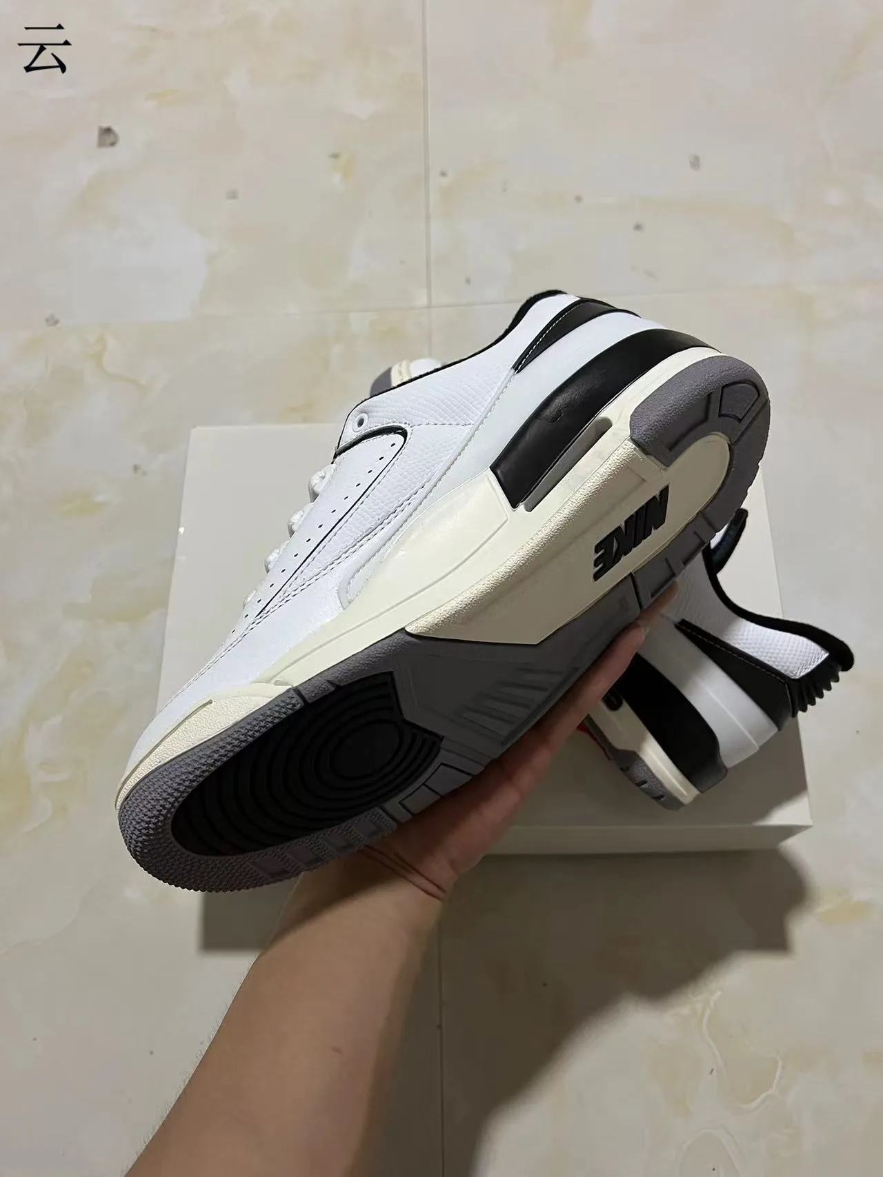 Nike White Black Low-Top Perforated Leather Upper Lifestyle Sneakers 6