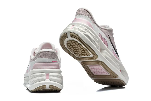 Nike White Black Sculpted Midsole Breathable Mesh Upper Chunky Sneakers 9