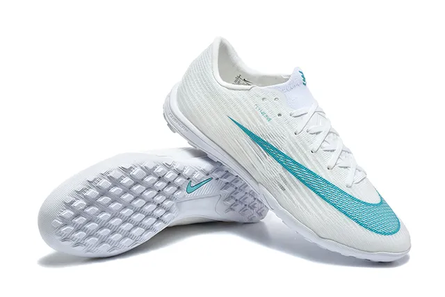 Nike White Blue Flyknit Upper Low-Profile Silhouette Turf Soccer Shoes 7