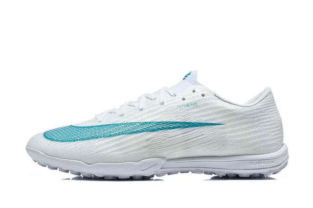 Nike White Blue Flyknit Upper Low-Profile Silhouette Turf Soccer Shoes 10