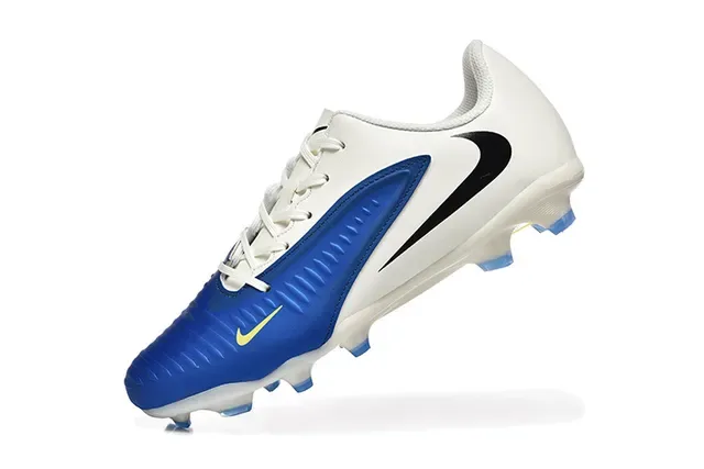Nike Sapatos de futebol branco e azul low-cut com upper sintético com overlay ribeteado na ponta dianteira para superfície firme 4