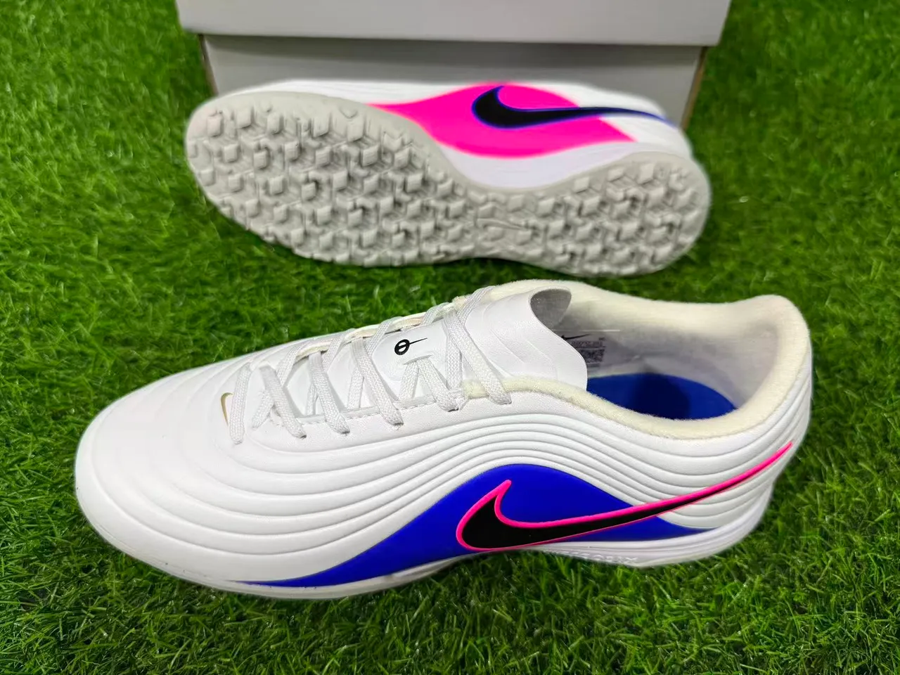 Nike Branco Azul Low-Cut Sintético Superior Ribbed Forefoot Overlay Turf Sapatos de Futebol para Gramado 4