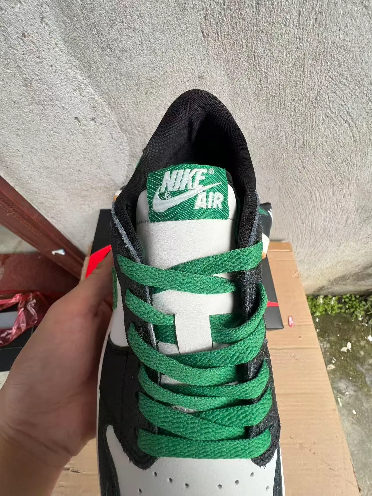 Nike White Green Low-Top Leather And Textured Synthetic Upper Lifestyle Sneakers 4