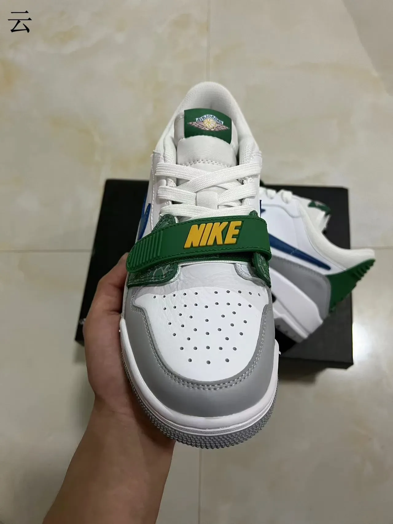 Nike White Green Low-Top Strapped Lifestyle Sneakers 3