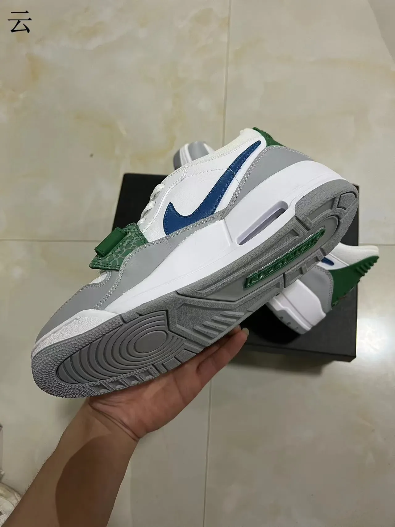 Nike White Green Low-Top Strapped Lifestyle Sneakers 6