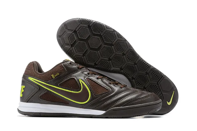 Nike Chaussures de football indoor cuir synthétique blanc navy low top 10
