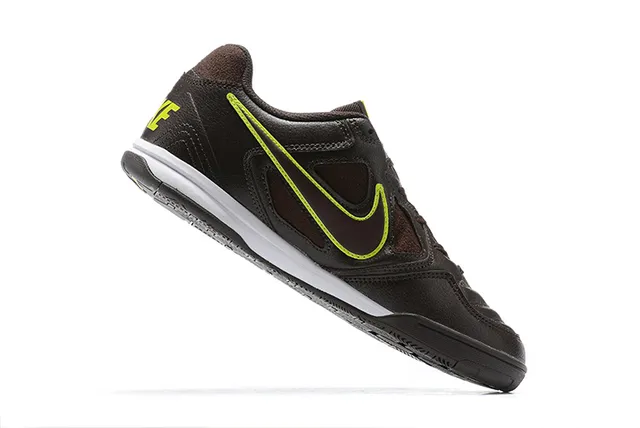 Nike Chaussures de football indoor cuir synthétique blanc navy low top 12