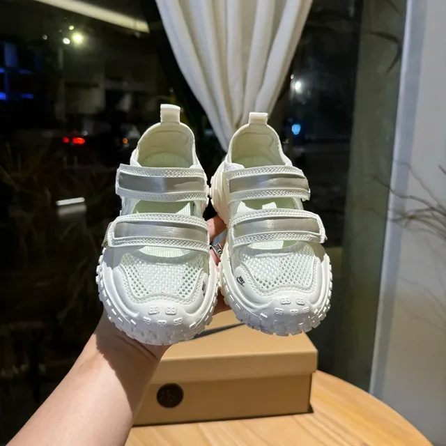 Nike sneakers brancas rosadas com sola chunky tiras velcro duplas lifestyle 20