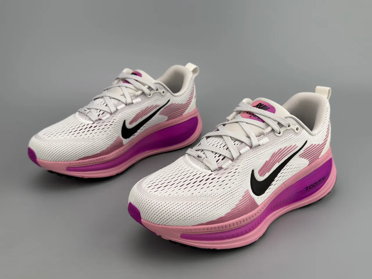Nike White Pink Engineered Mesh Upper Wave-Pattern Synthetic Overlays Running Shoes 7