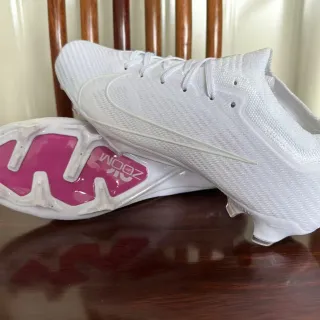 Nike White Pink Knit Upper Low-Cut Collar Firm-Ground Soccer Shoes