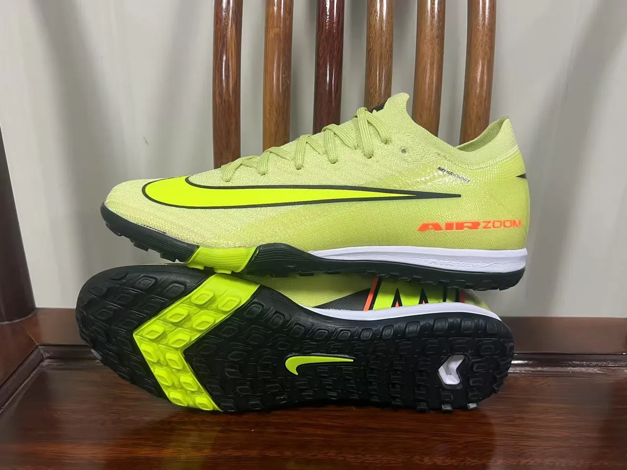 Nike Amarillo Negro Upper de Punto Collar Ajuste Dinámico Zapatos de Fútbol Turf 7