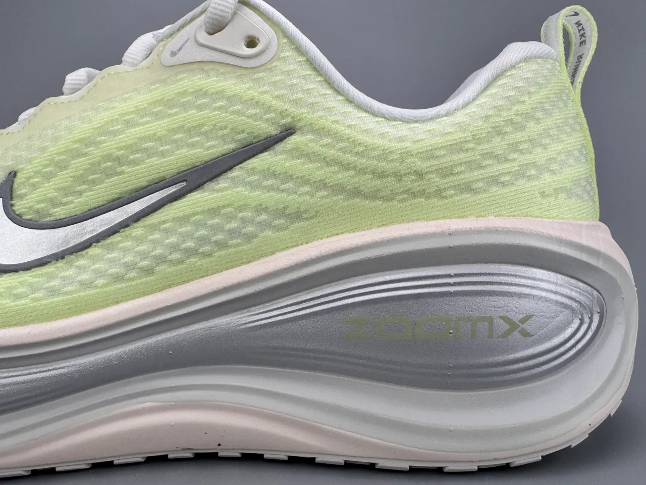 Nike ZoomX Invincible Run Lime Yellow Tênis de corrida 7