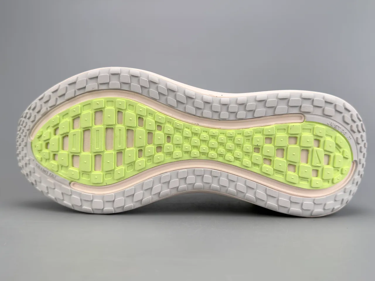Nike ZoomX Invincible Run Lime Yellow Tênis de corrida 8