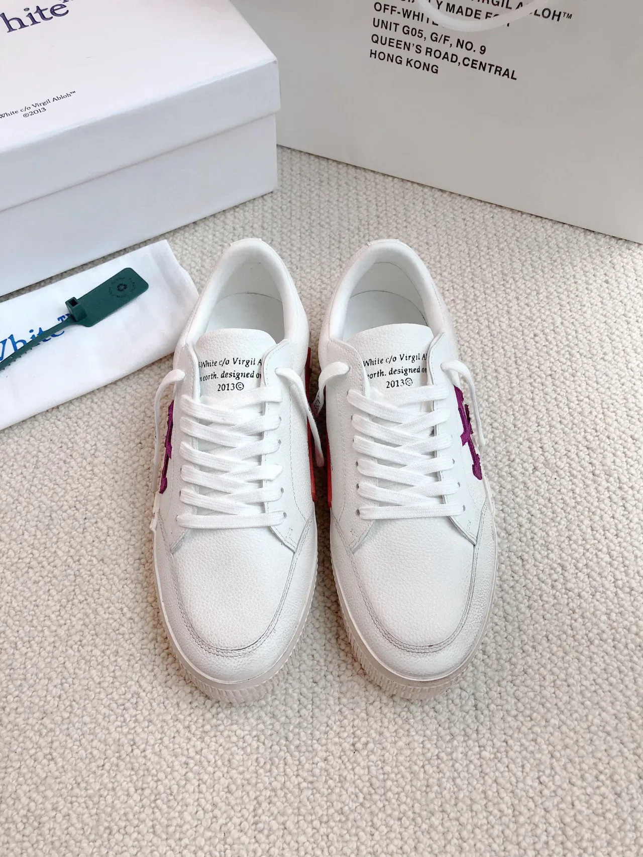 Off-White Arrow Logo White Lifestyle Sneakers 2