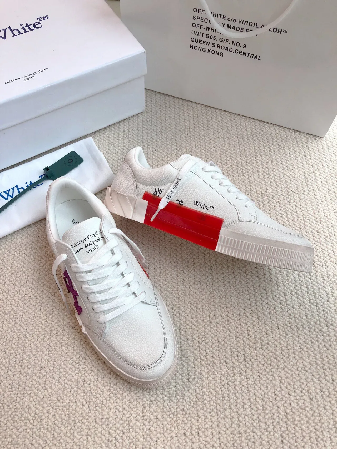 Off-White Arrow Logo White Lifestyle Sneakers 6